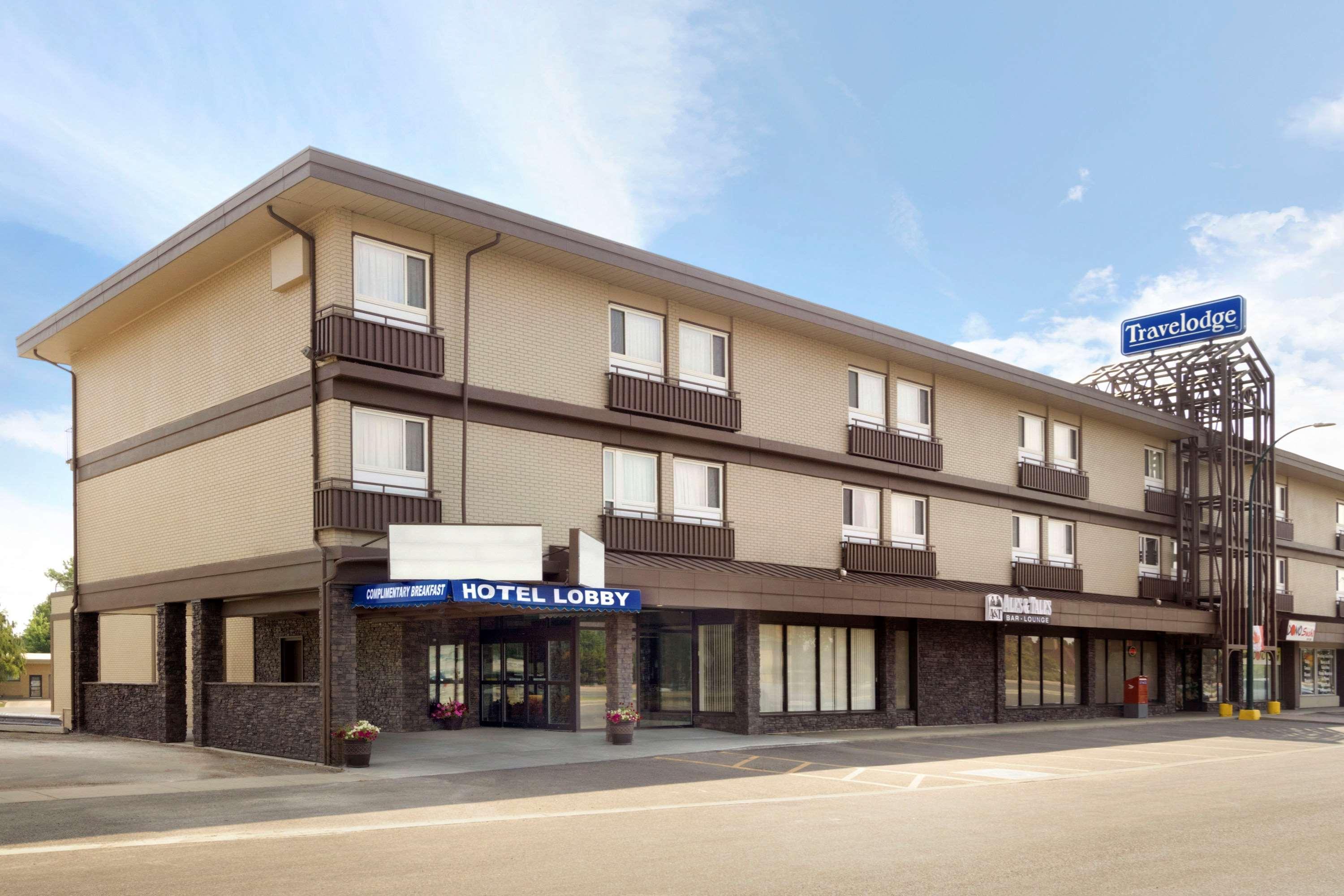 Travelodge By Wyndham Летбридж Экстерьер фото