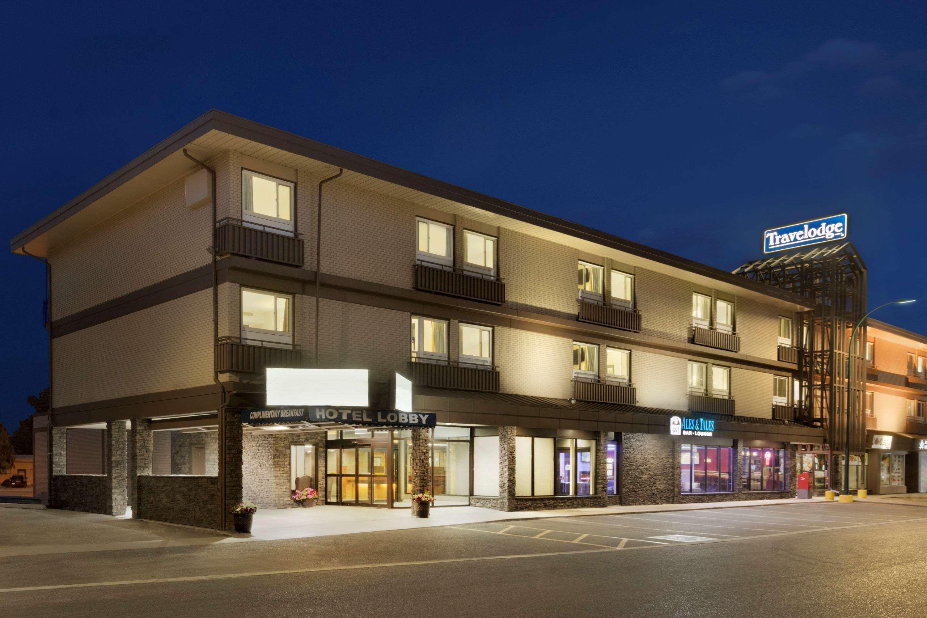 Travelodge By Wyndham Летбридж Экстерьер фото