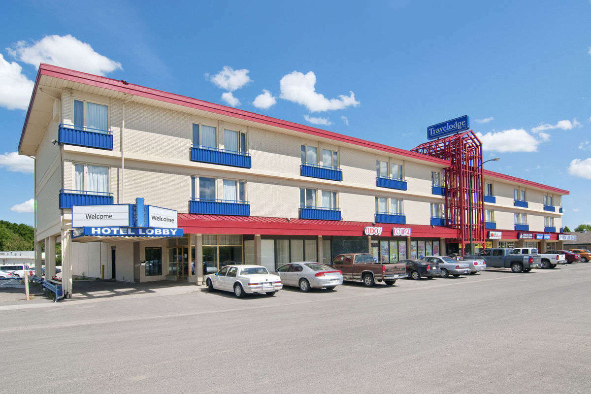 Travelodge By Wyndham Летбридж Экстерьер фото